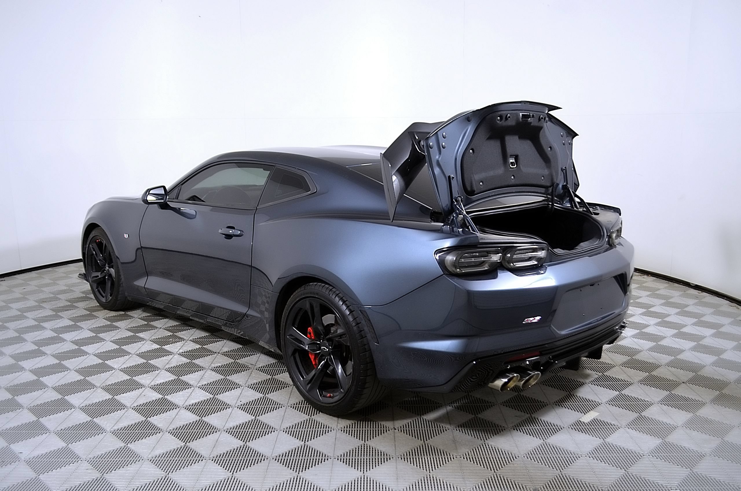 Used 2023 Chevrolet Camaro SS RWD image 10