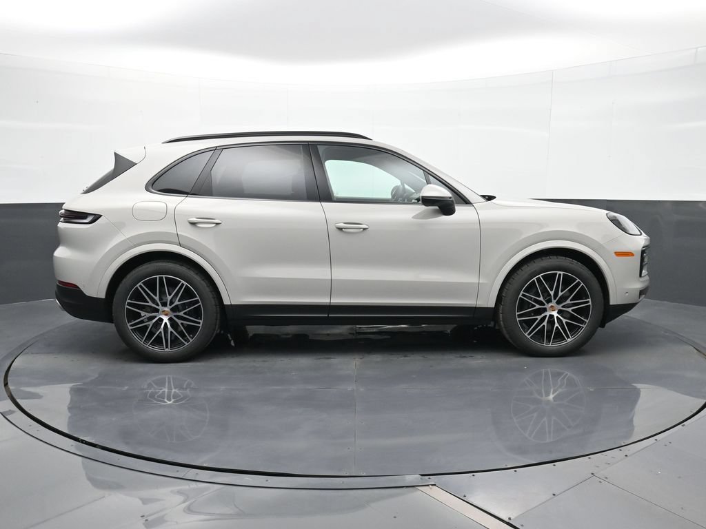Certified 2026 Porsche Cayenne AWD/4WD image 23