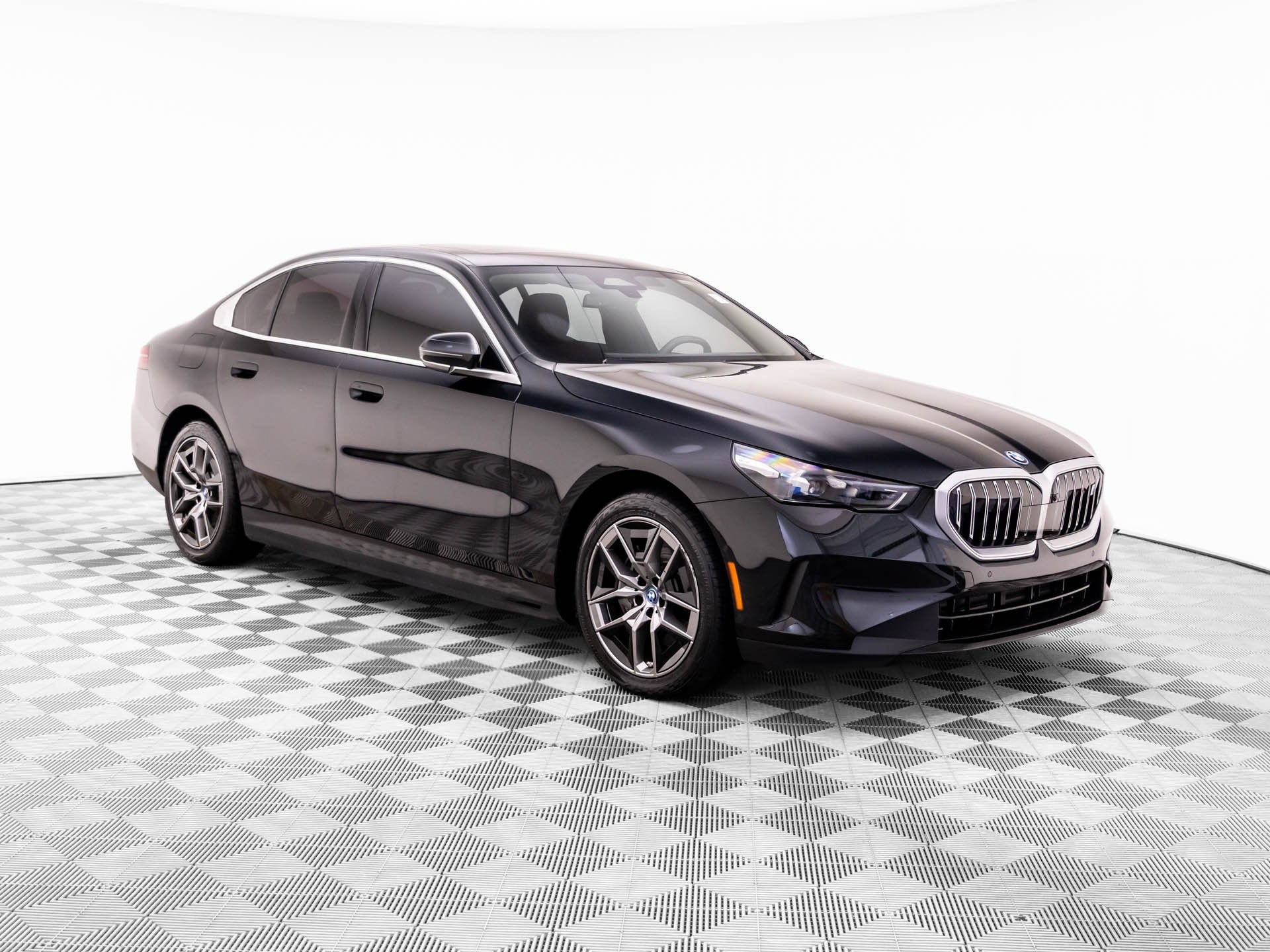 Certified 2024 BMW i5 eDrive40i w/ Premium Package RWD image 8
