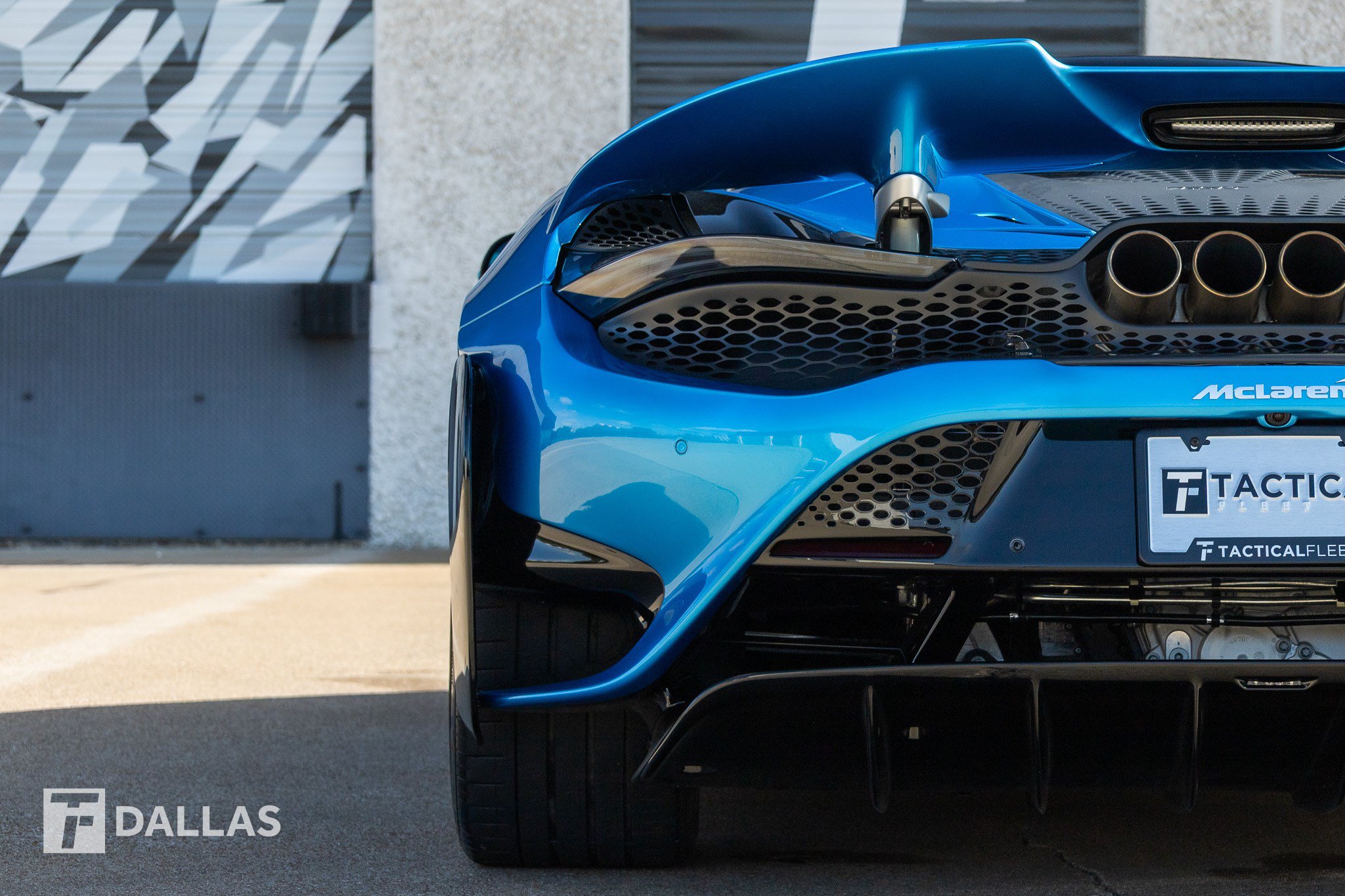Used 2022 McLaren 765LT RWD image 14