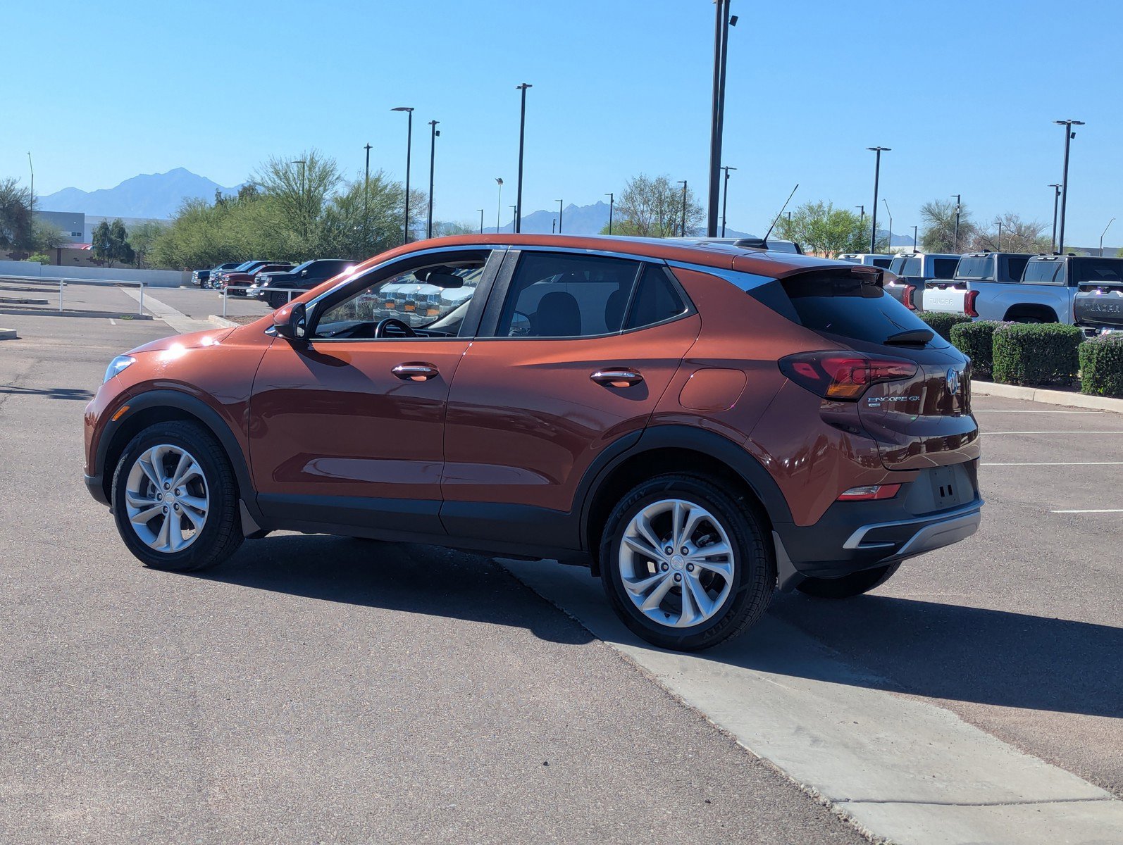 Used 2021 Buick Encore GX Preferred image 3