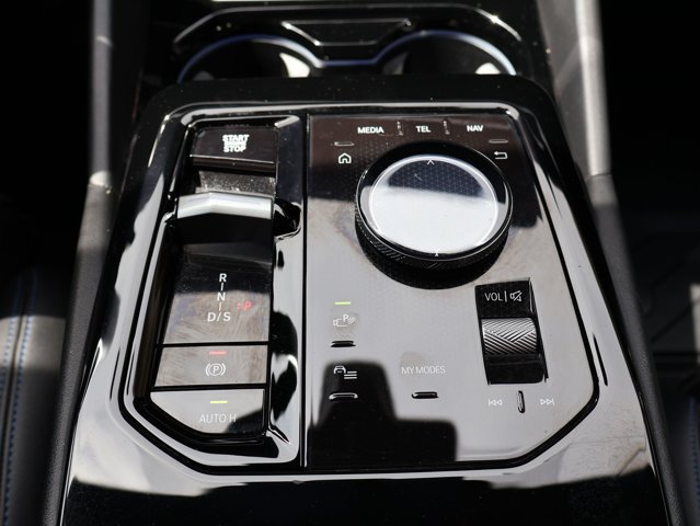 Used 2024 BMW 540i xDrive w/ Premium Package AWD/4WD image 19