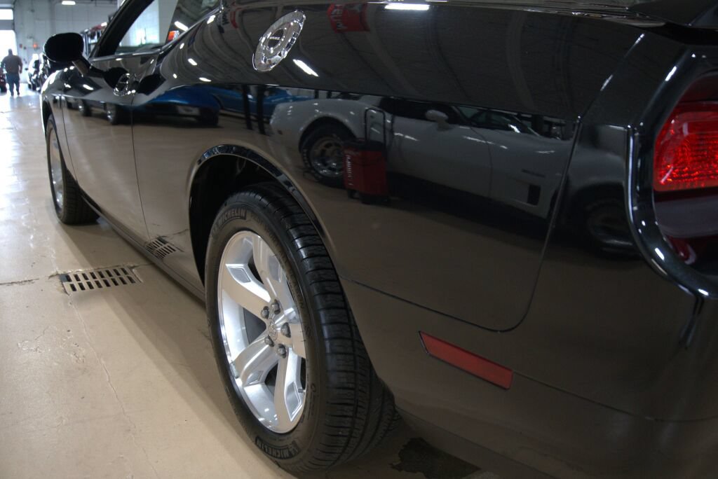 Used 2009 Dodge Challenger R/T RWD image 23