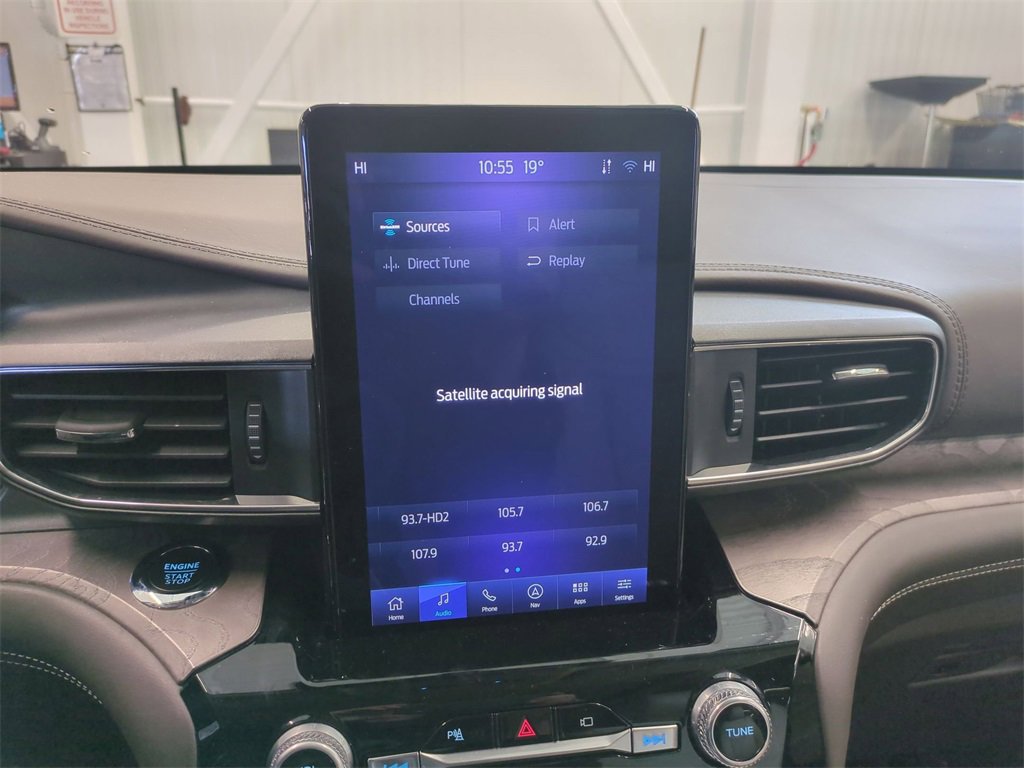 Used 2023 Ford Explorer Platinum w/ Technology Package image 24