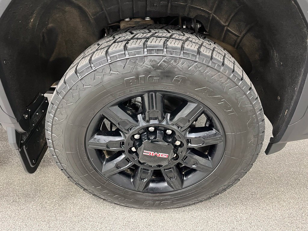 Used 2026 GMC Sierra 3500 AT4 w/ AT4 Premium Plus Package AWD/4WD image 18
