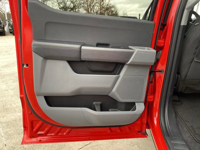 Used 2023 Ford F150 XLT image 33