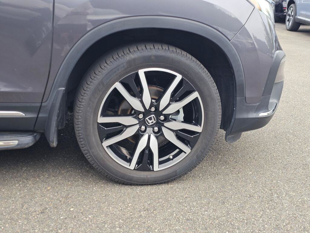 Used 2019 Honda Pilot Touring image 9