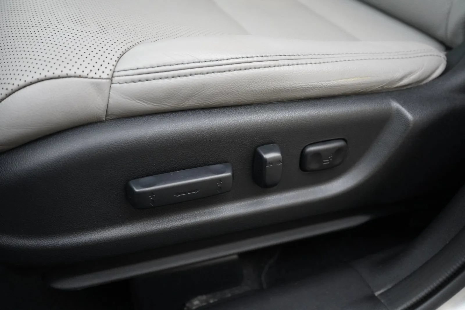 Used 2016 Honda CR-V Touring image 23