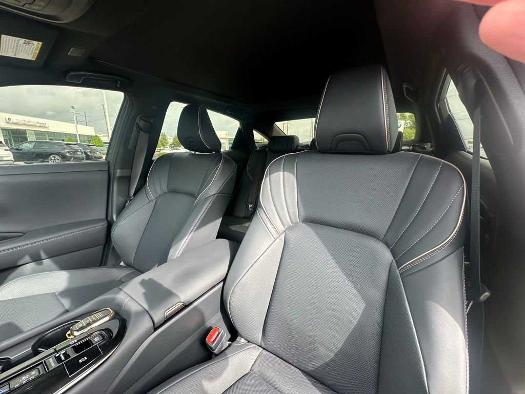 Used 2026 Toyota Crown Platinum image 13