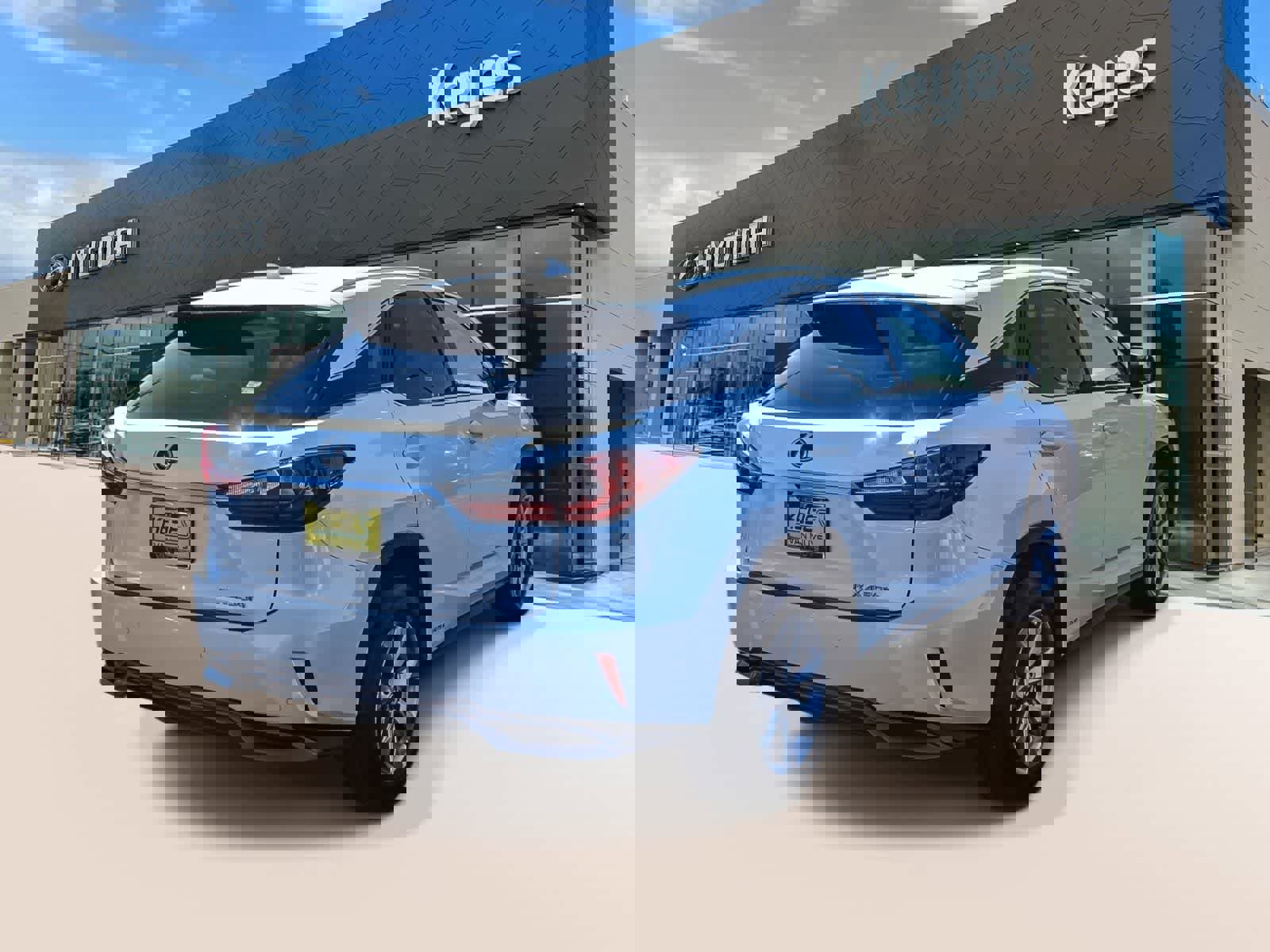 Used 2019 Lexus RX 450h AWD w/ Cold Area Package image 4