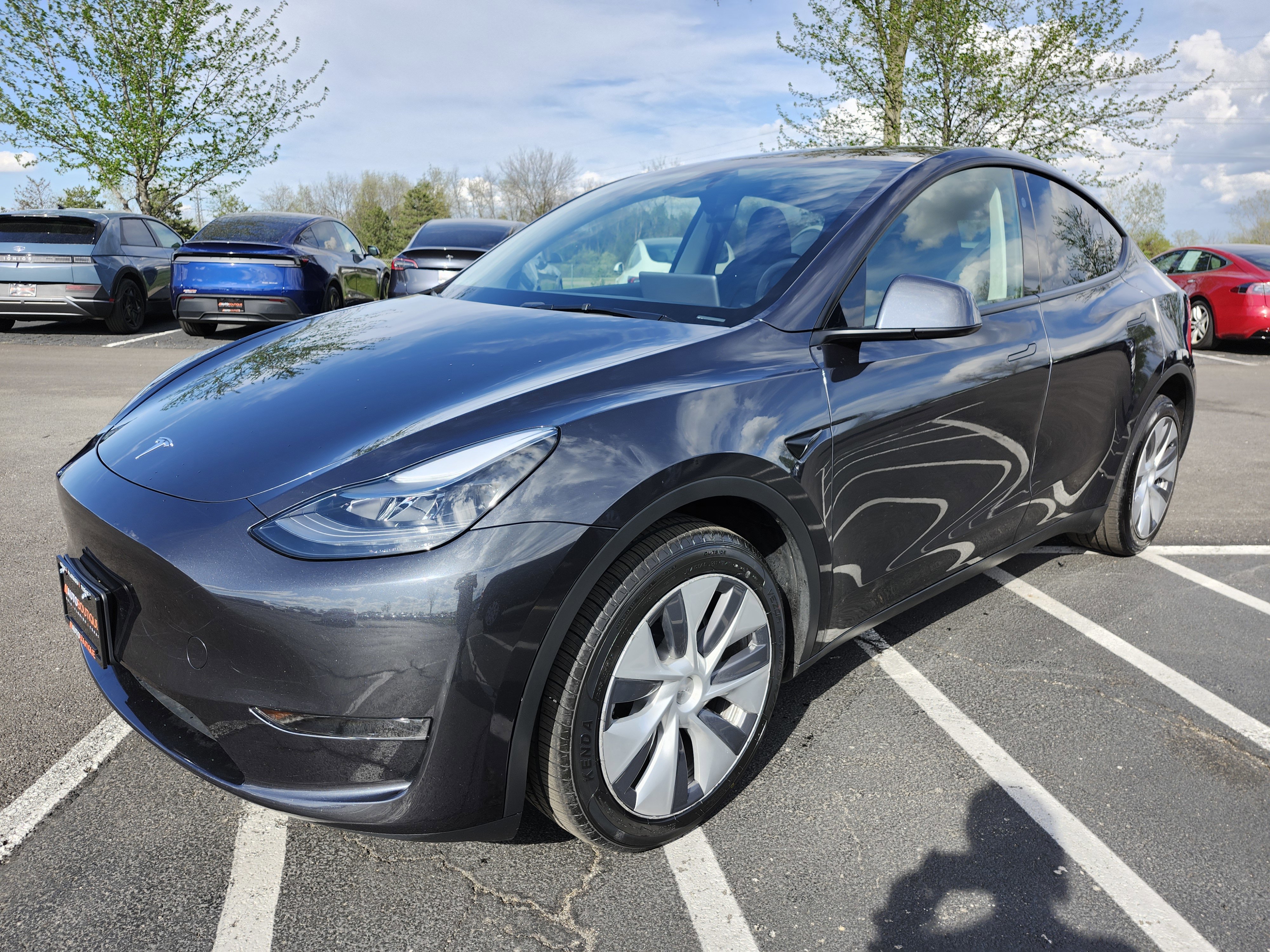 Used 2024 Tesla Model Y Long Range AWD/4WD image 12