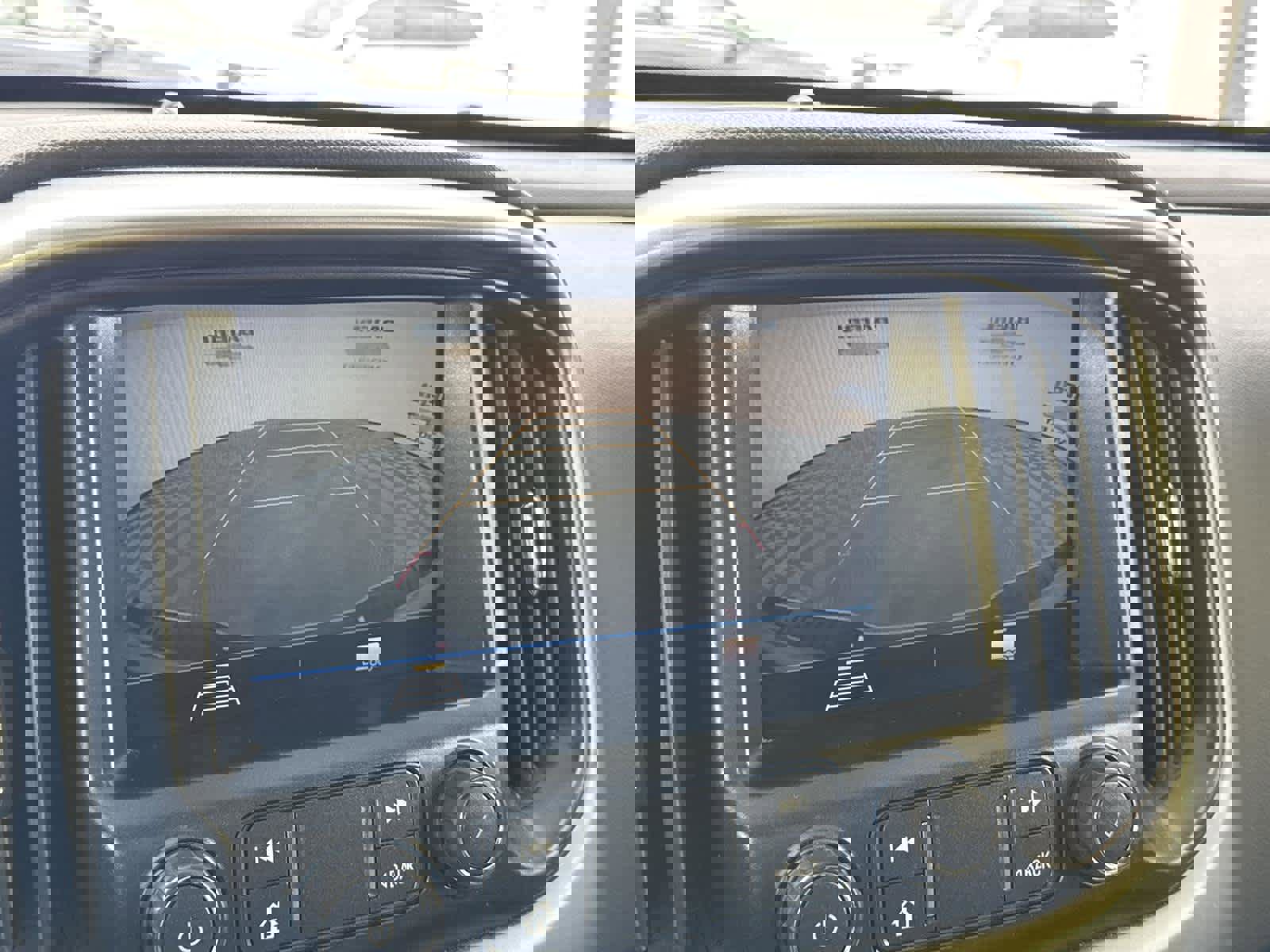 Used 2022 Chevrolet Colorado LT w/ LT Convenience Package image 18