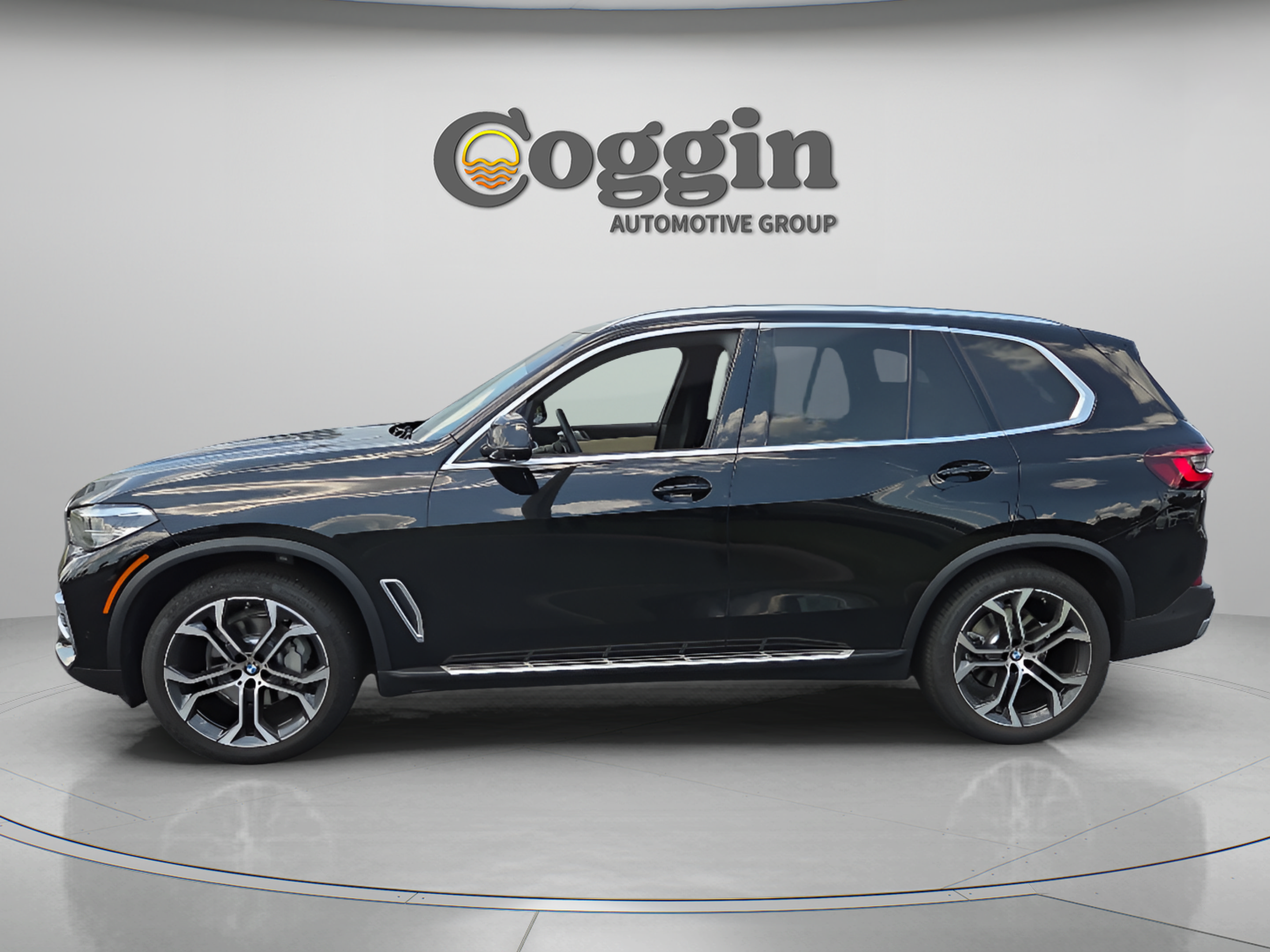 Used 2022 BMW X5 sDrive40i w/ Premium Package RWD image 2