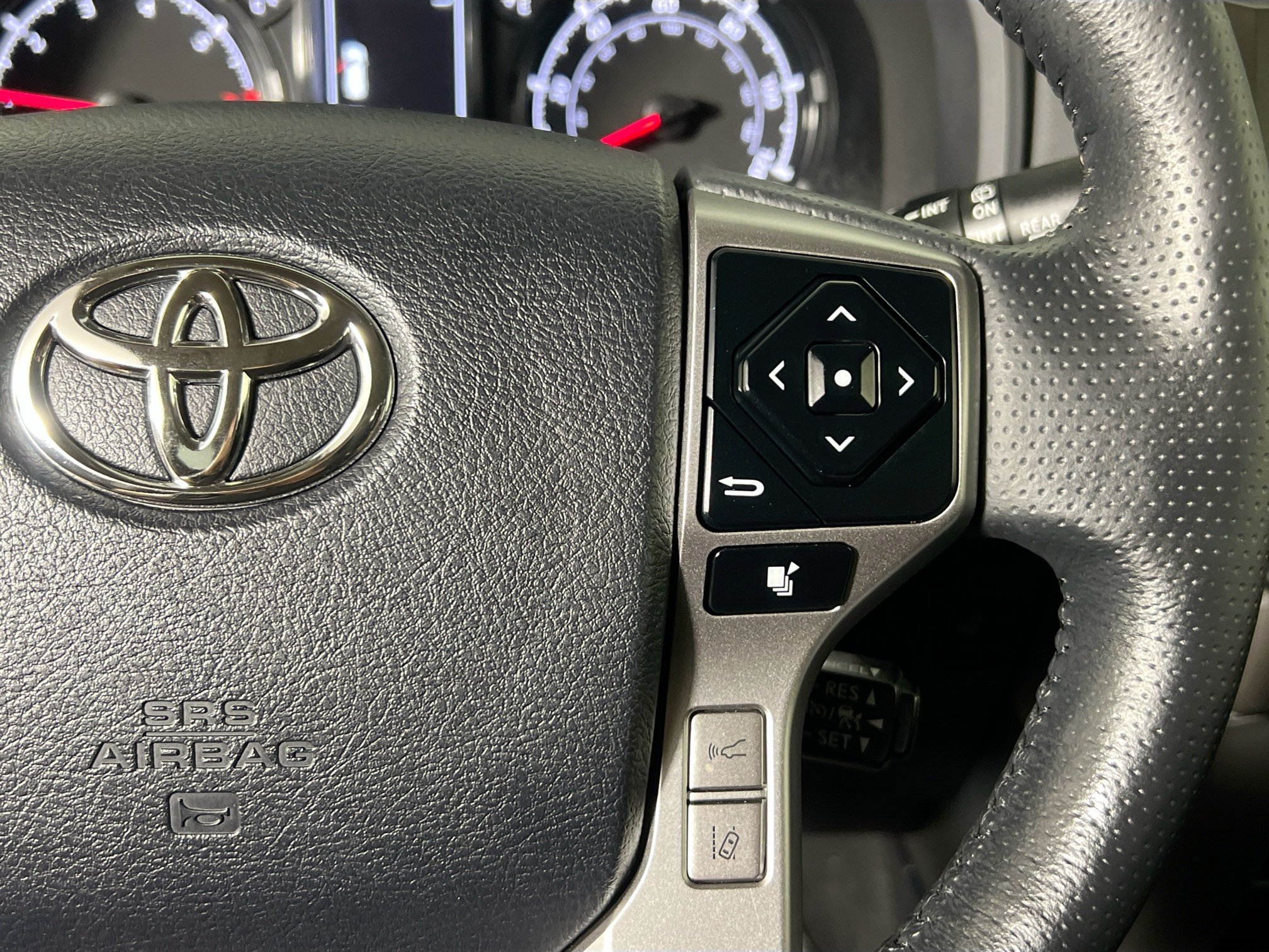 Used 2024 Toyota 4Runner SR5 Premium RWD image 19