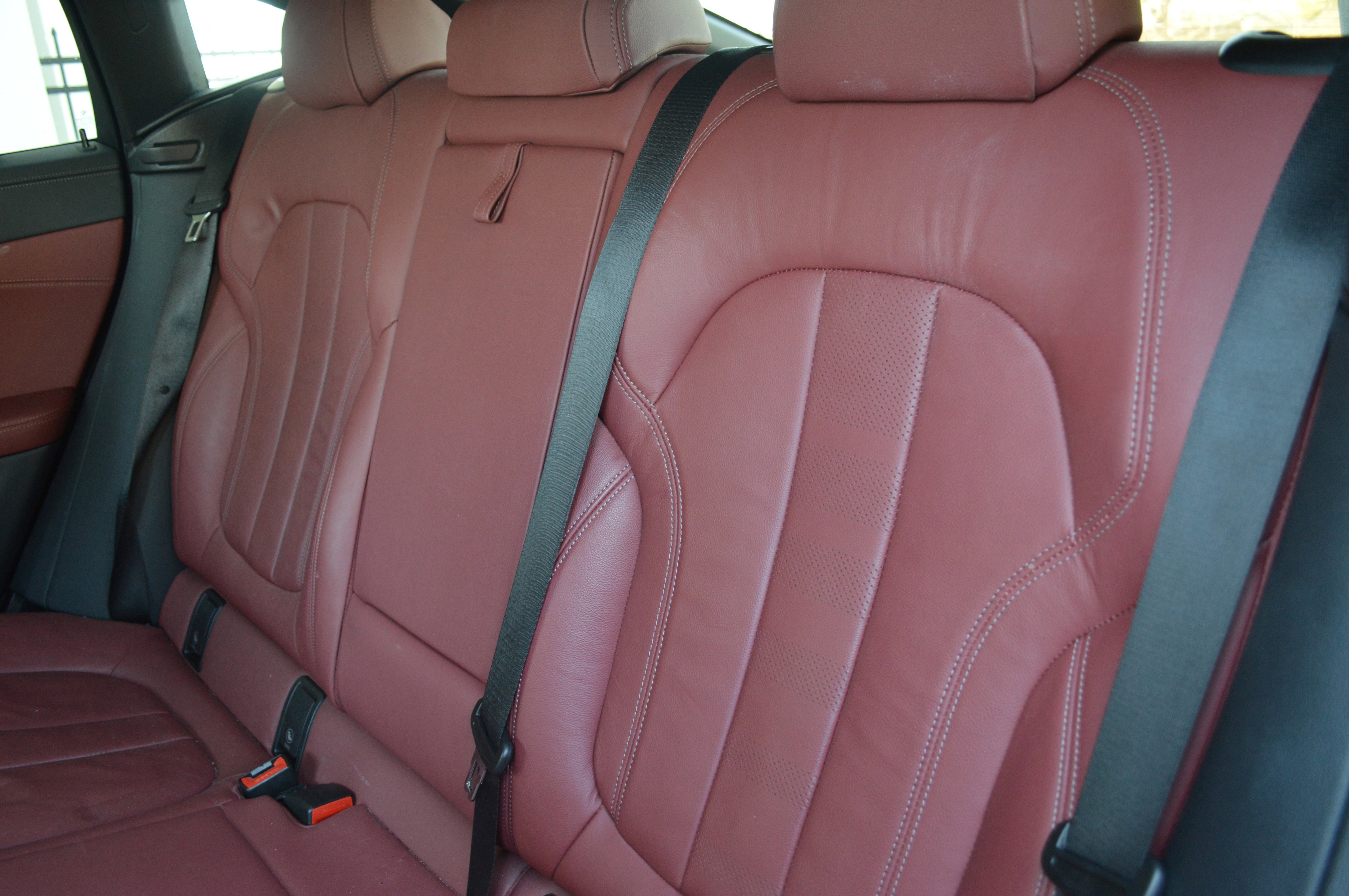 Used 2021 BMW X6 M50i w/ Premium Package image 28