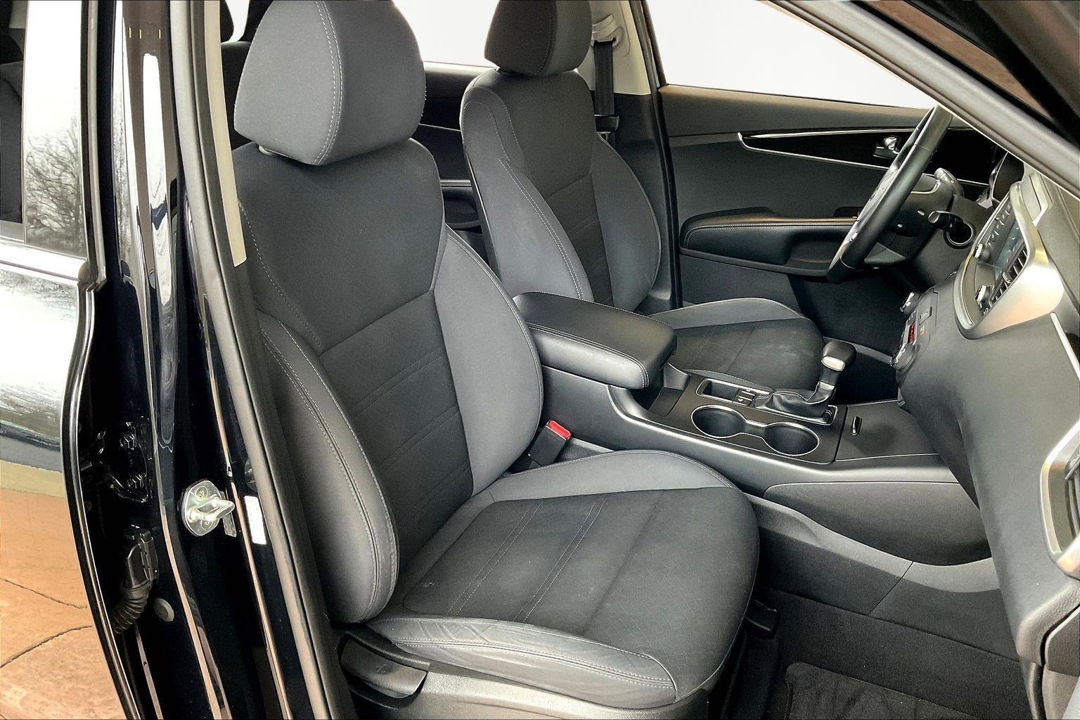Used 2020 Kia Sorento S image 30