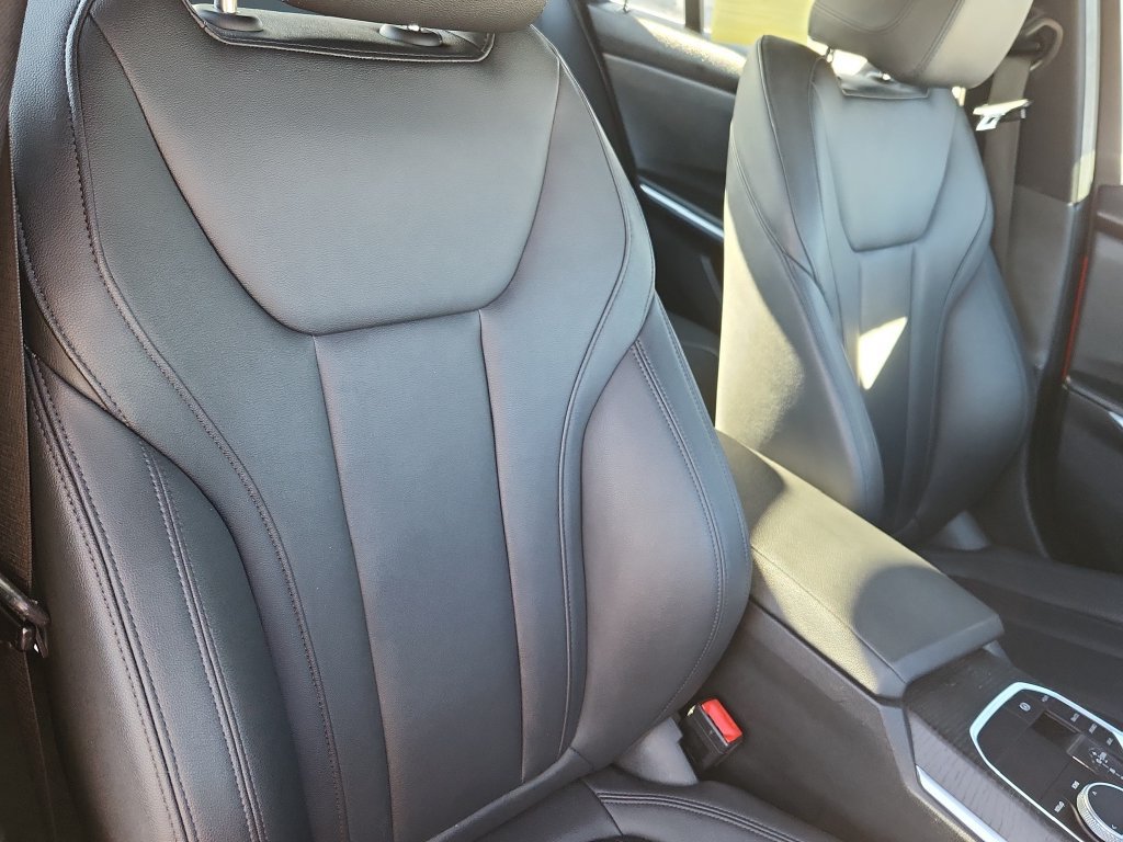 Used 2019 BMW 330i xDrive Sedan w/ Convenience Package AWD/4WD image 16