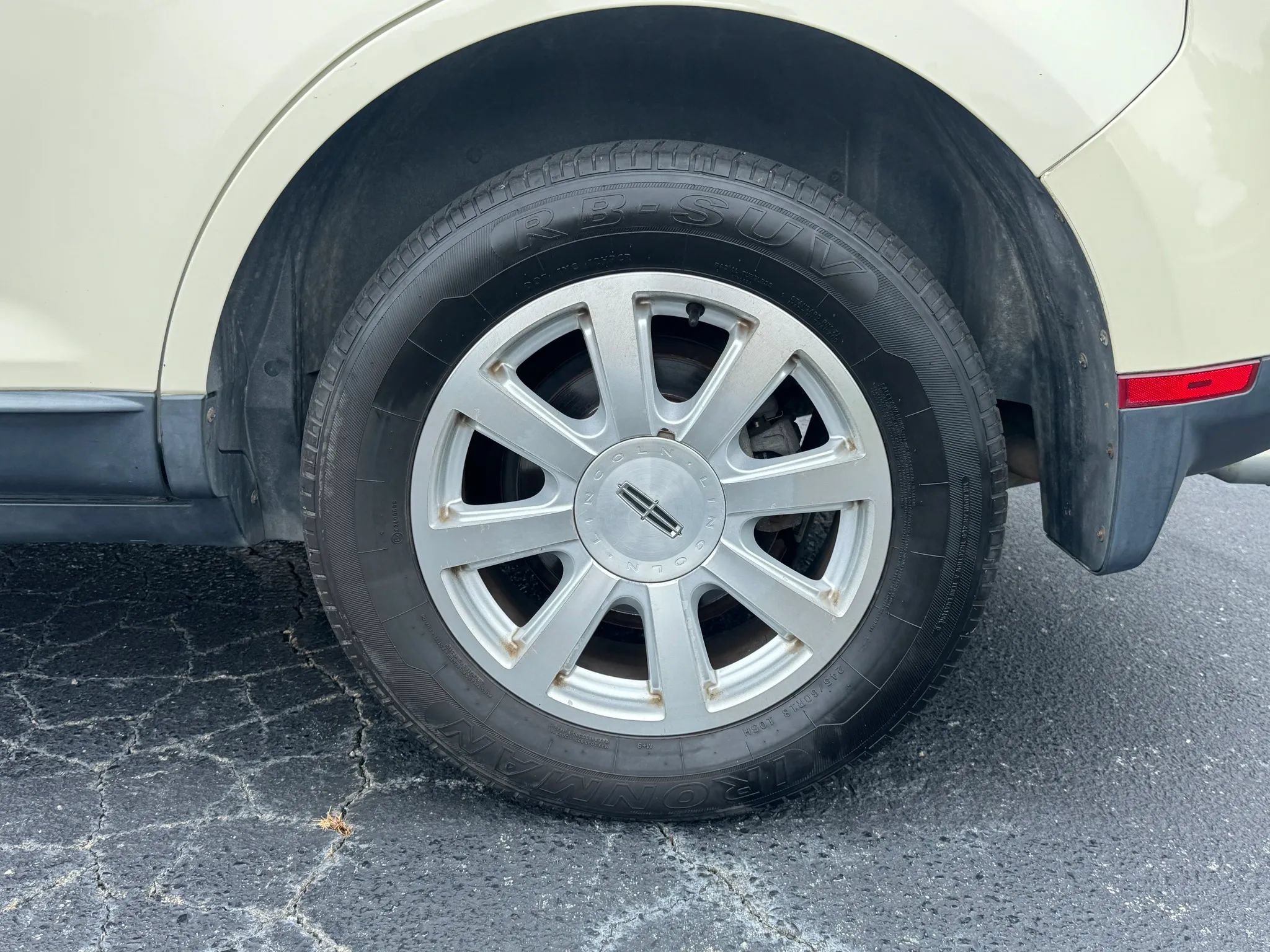 Used 2008 Lincoln MKX 2WD image 5