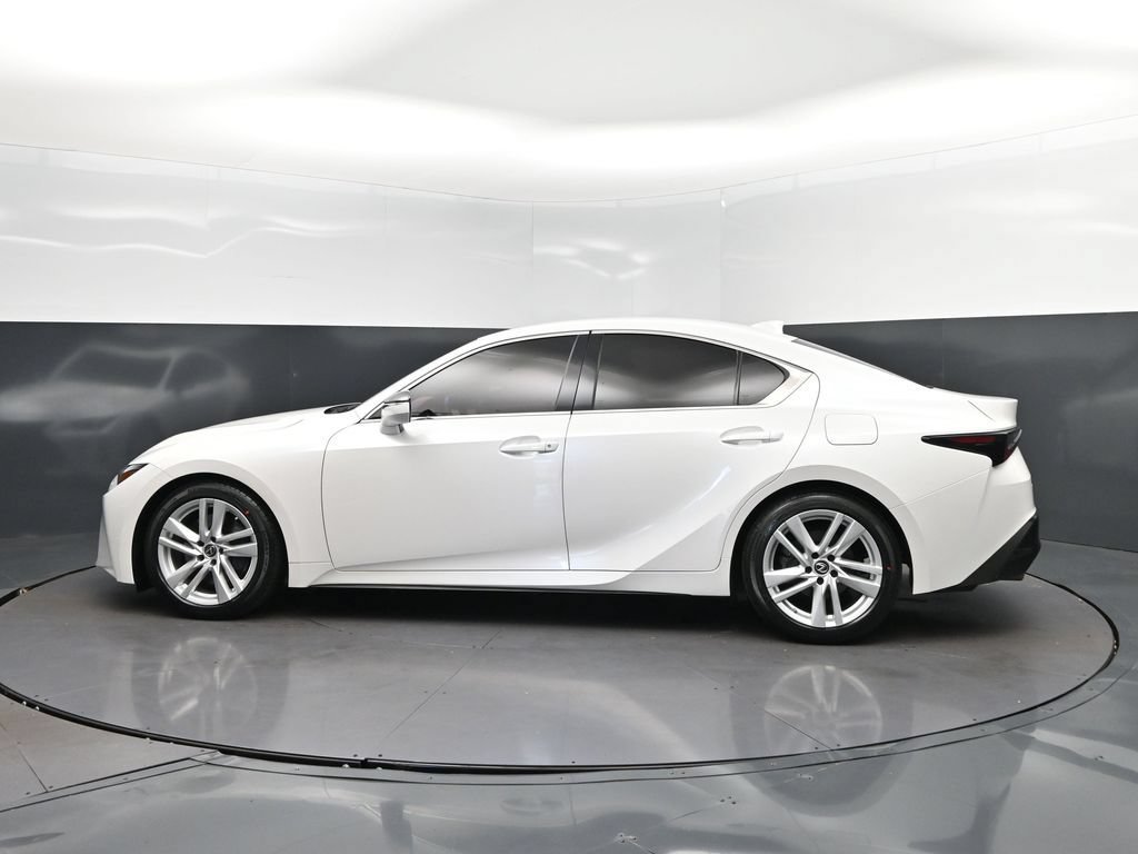 Certified 2022 Lexus IS 300 w/ Accessory Package RWD image 4
