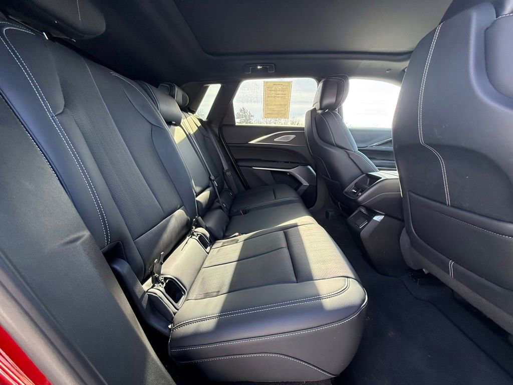 Certified 2024 Cadillac Lyriq Luxury image 35