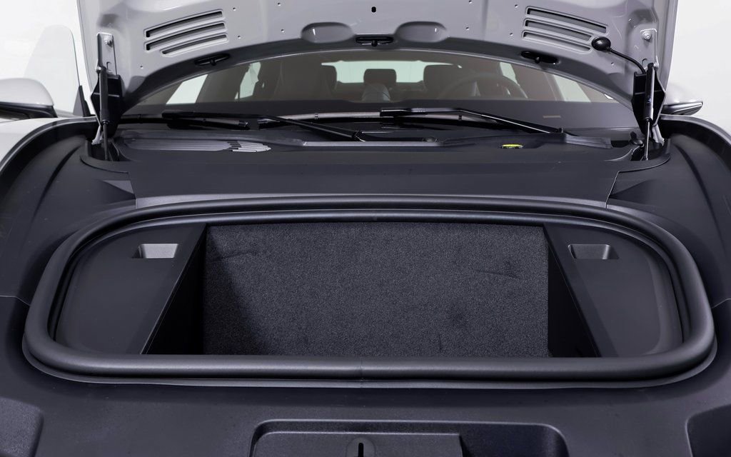 New 2025 Porsche Taycan 4S image 12