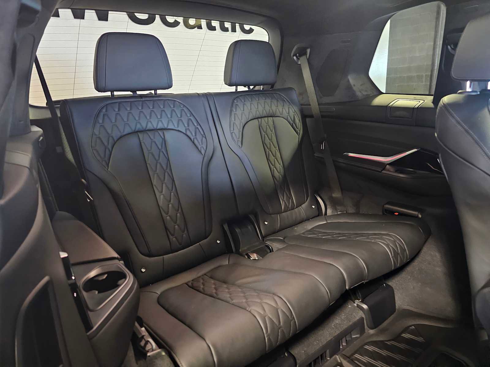 New 2026 BMW X7 M60i image 41