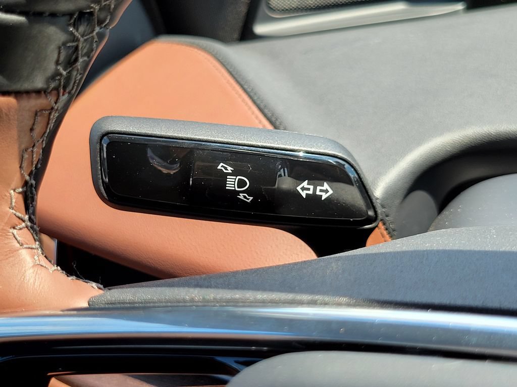 New 2026 Lincoln Navigator Reserve AWD/4WD image 16