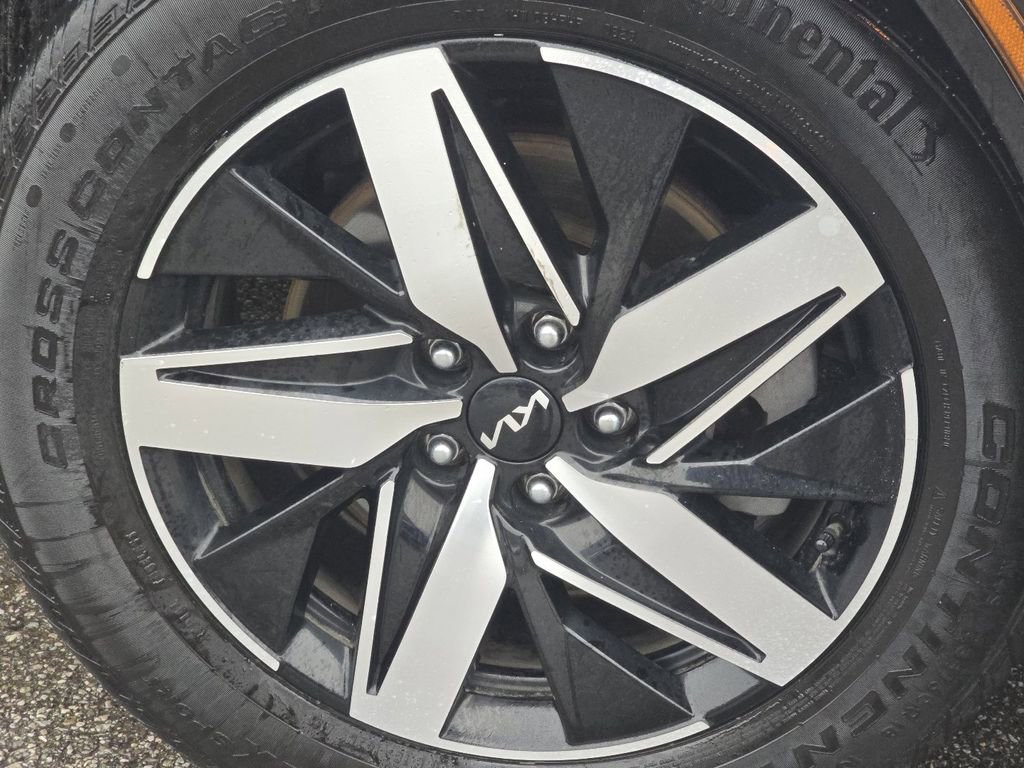 Used 2022 Kia Sorento S image 9