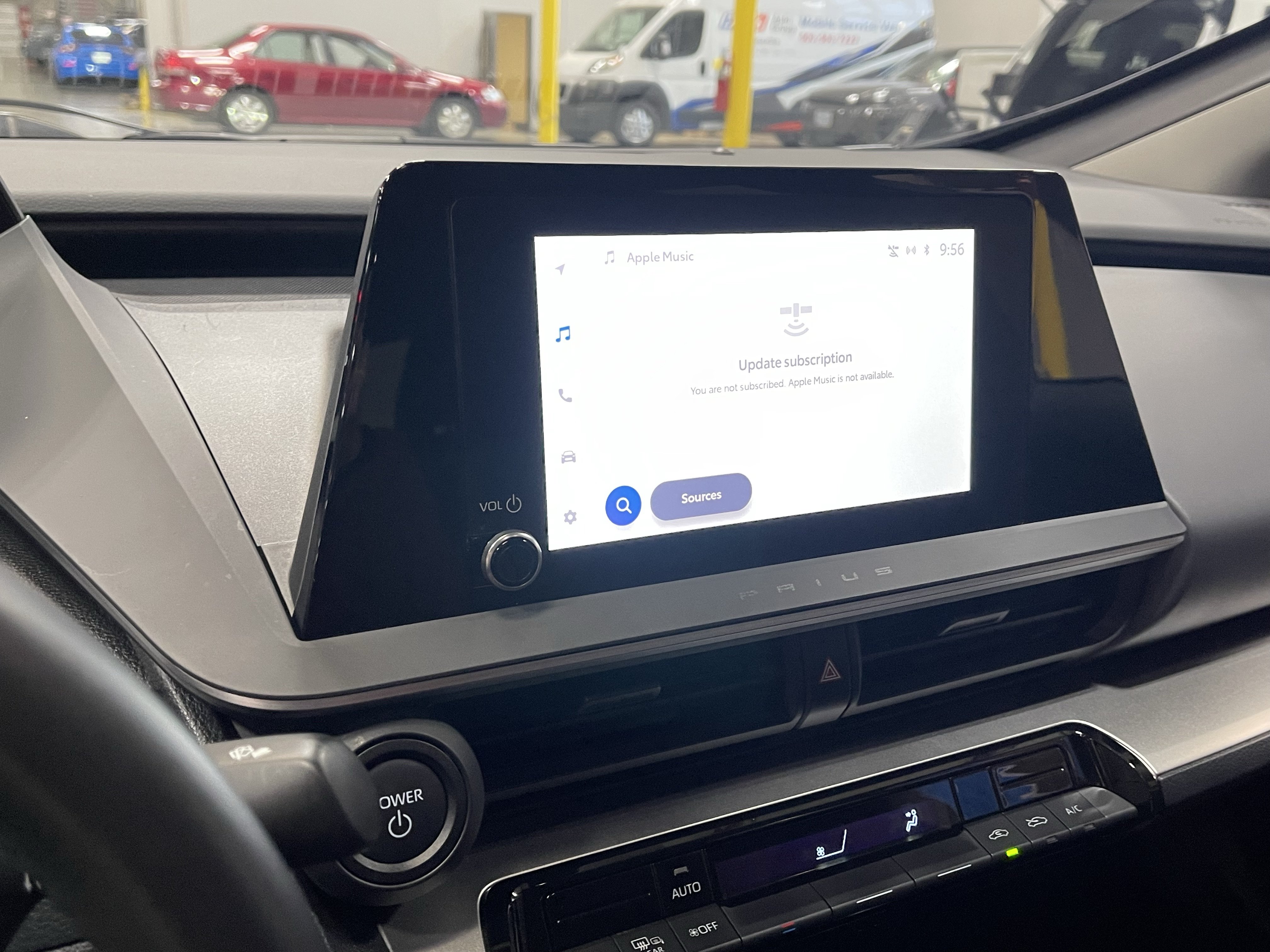 Used 2025 Toyota Prius LE FWD image 22