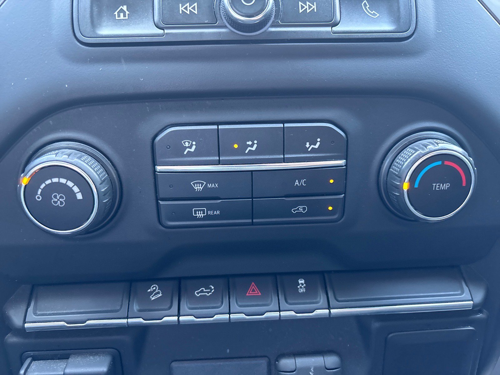 Used 2019 Chevrolet Silverado 1500 Custom Trail Boss w/ Custom Convenience Package AWD/4WD image 33
