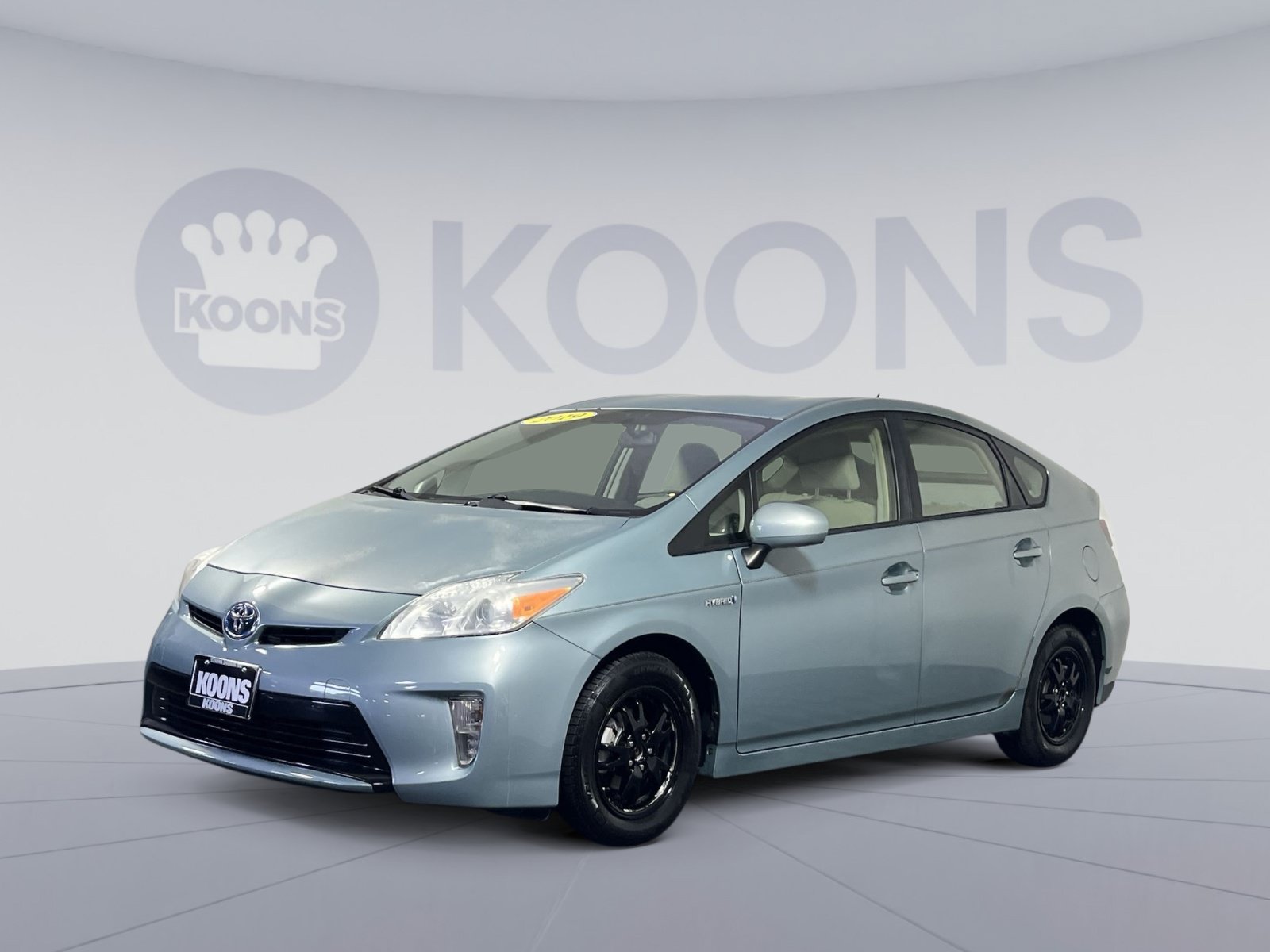 Used 2014 Toyota Prius Two FWD image 1