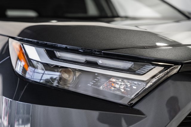 New 2025 Toyota RAV4 XLE image 12