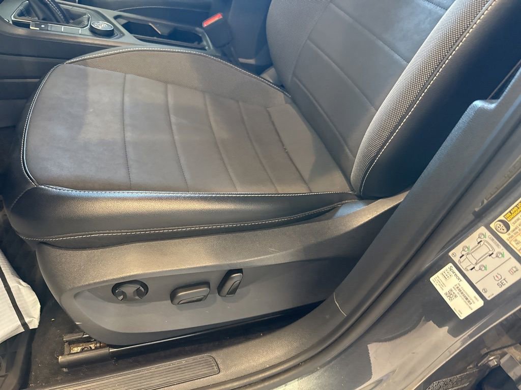 Used 2022 Volkswagen Taos SE image 20