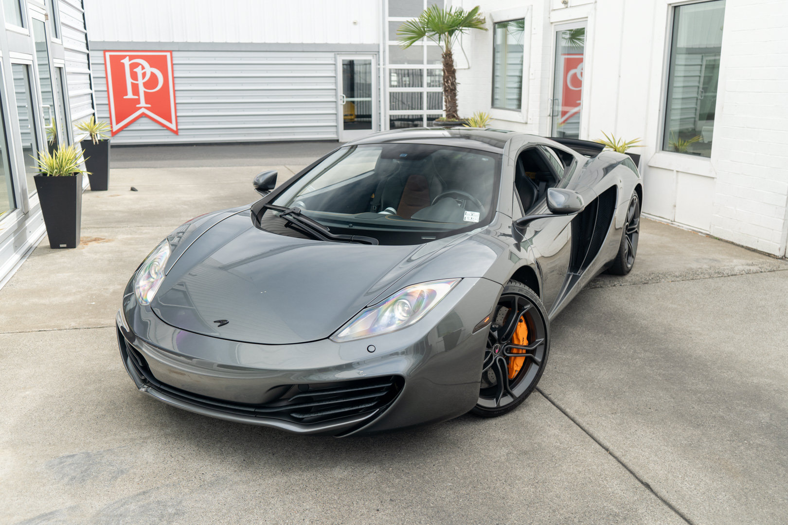Used 2012 McLaren MP4-12C Coupe RWD image 3