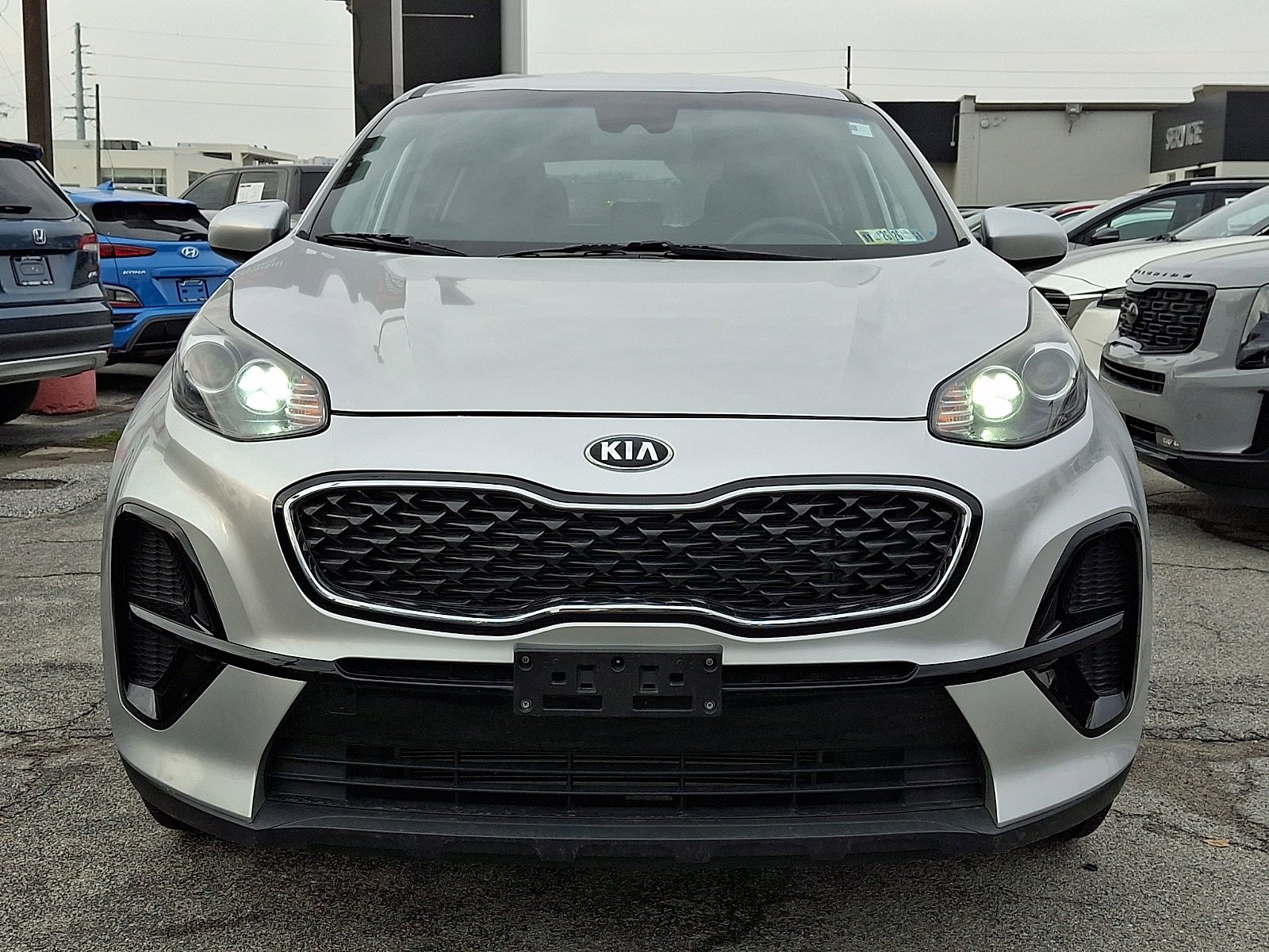 Used 2021 Kia Sportage LX image 2