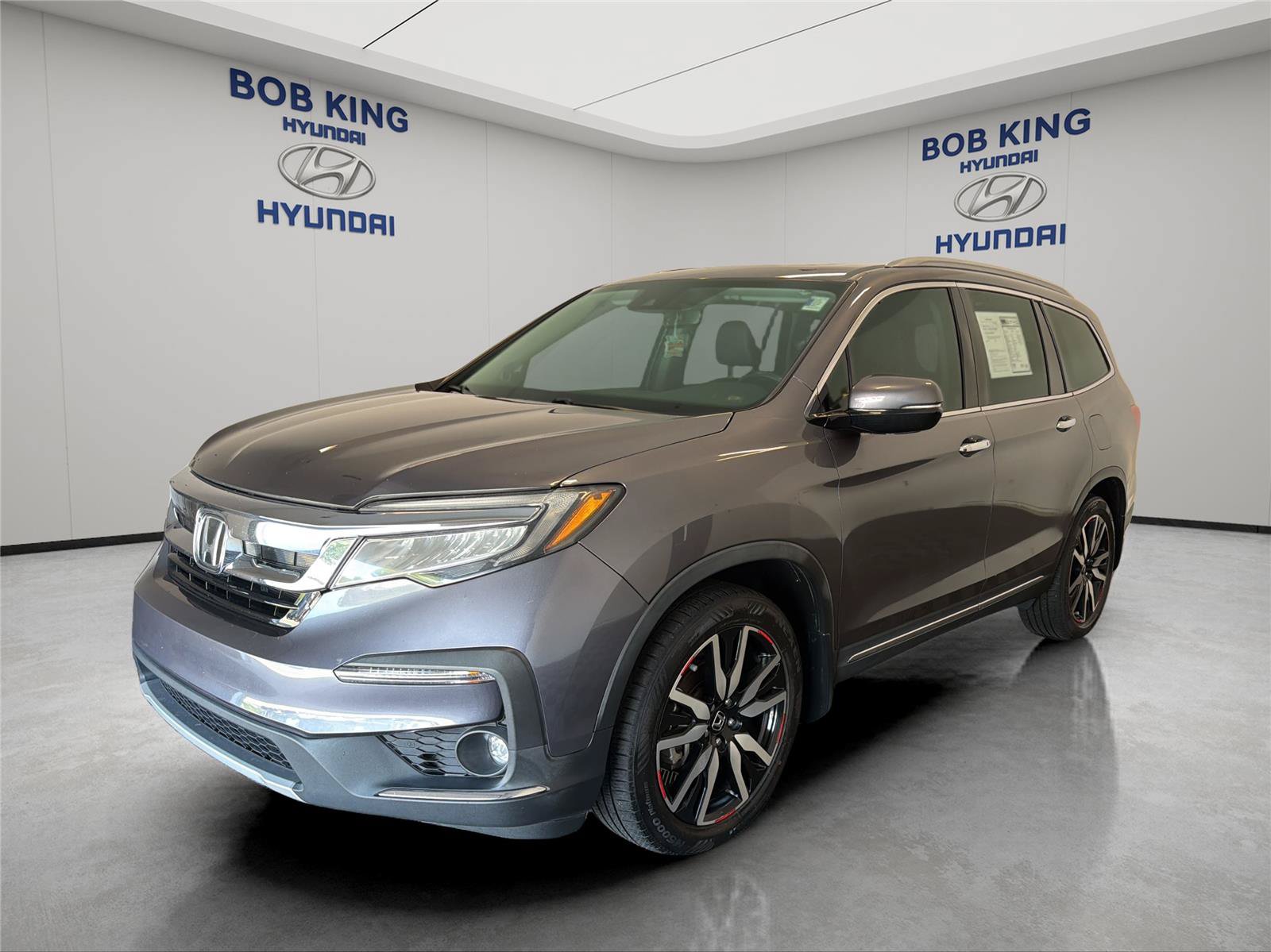 Used 2022 Honda Pilot Touring image 1