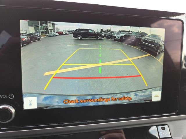 Used 2025 Toyota Camry LE image 15