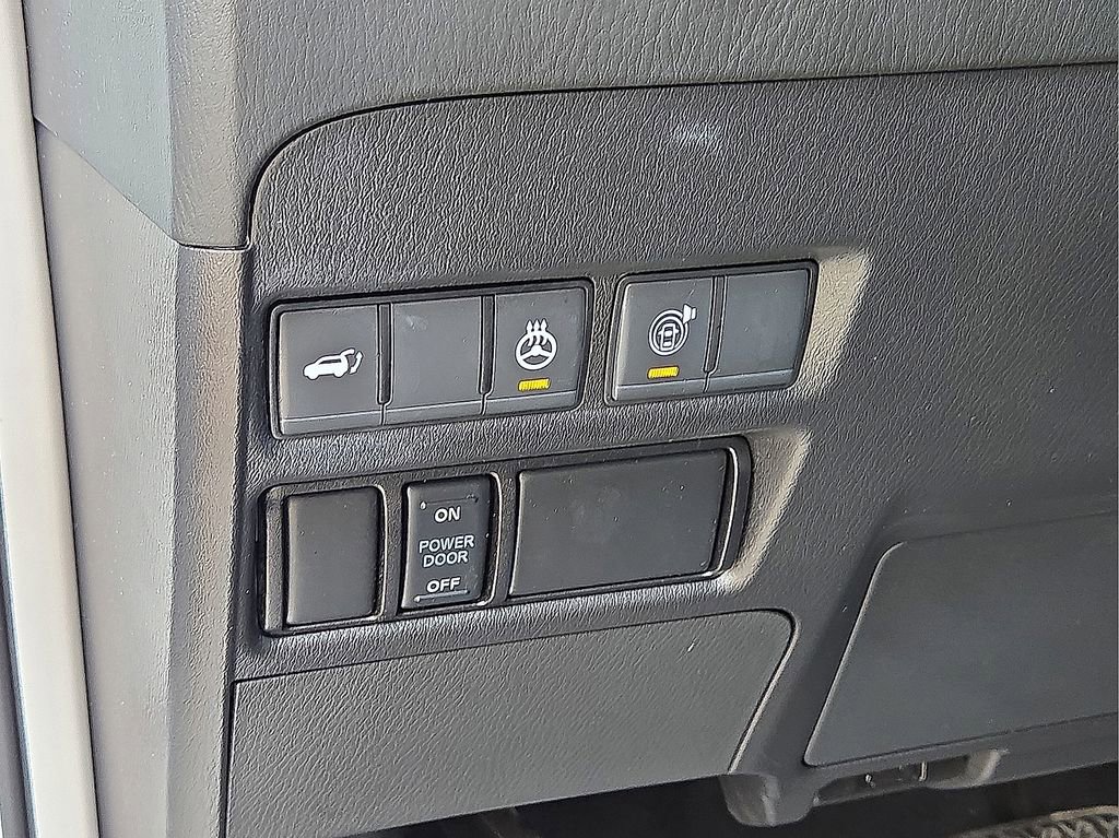 Used 2024 Nissan Armada Platinum w/ Captain's Chairs Package image 25