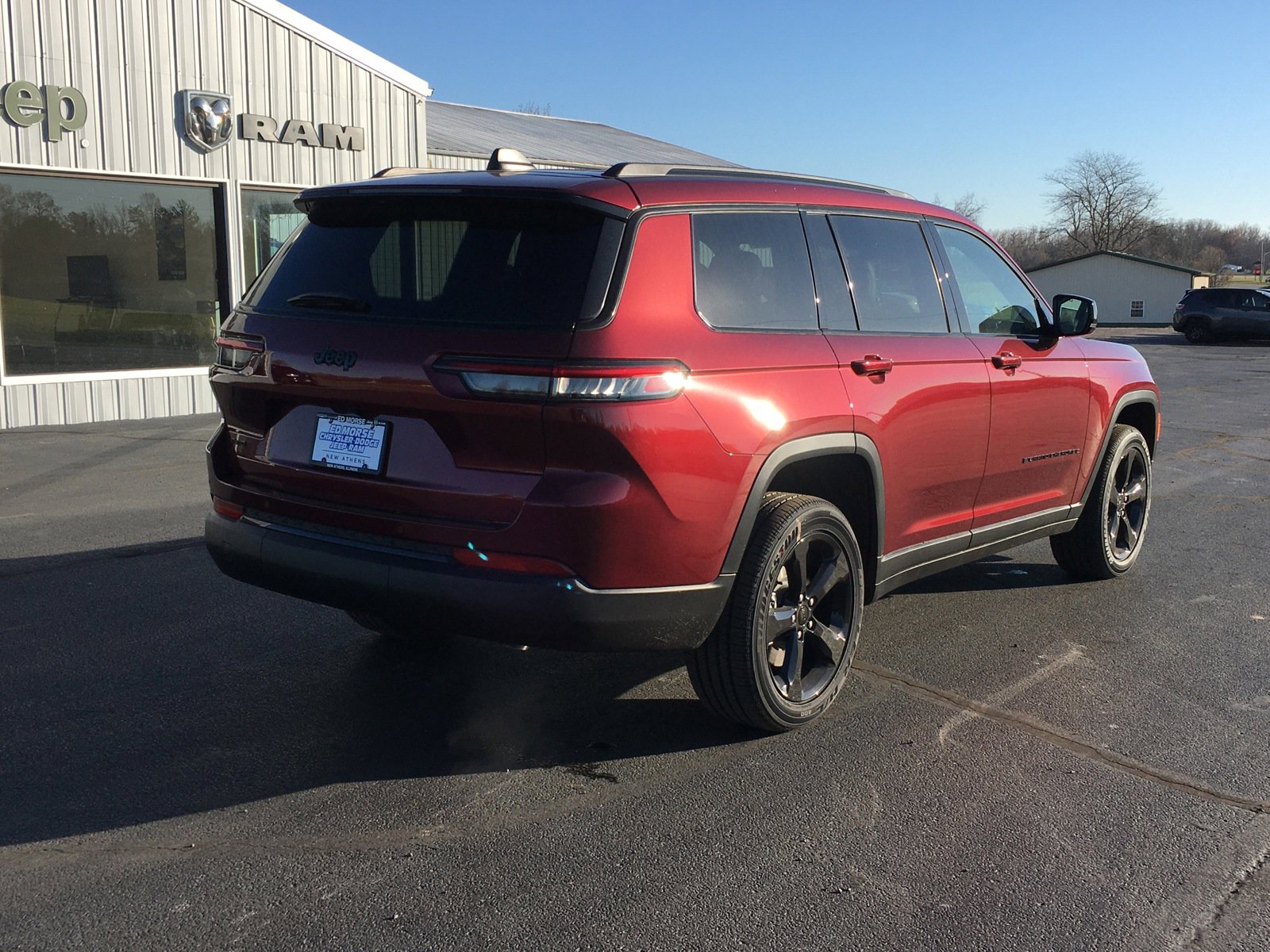 New 2025 Jeep Grand Cherokee L Altitude image 3