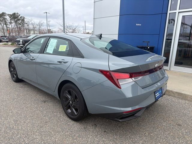 Certified 2022 Hyundai Elantra SEL w/ Convenience Package image 6
