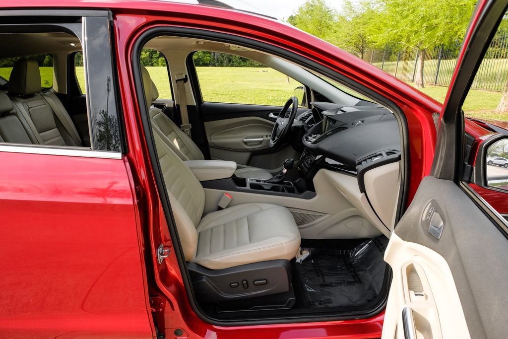 Used 2017 Ford Escape Titanium w/ Equipment Group 301A FWD image 40