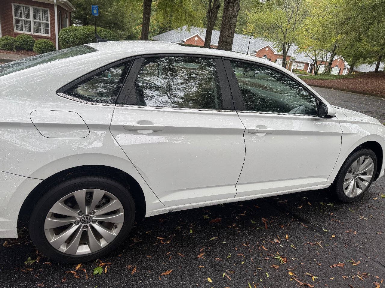 Used 2020 Volkswagen Jetta SE w/ SE Cold Weather Package FWD image 5