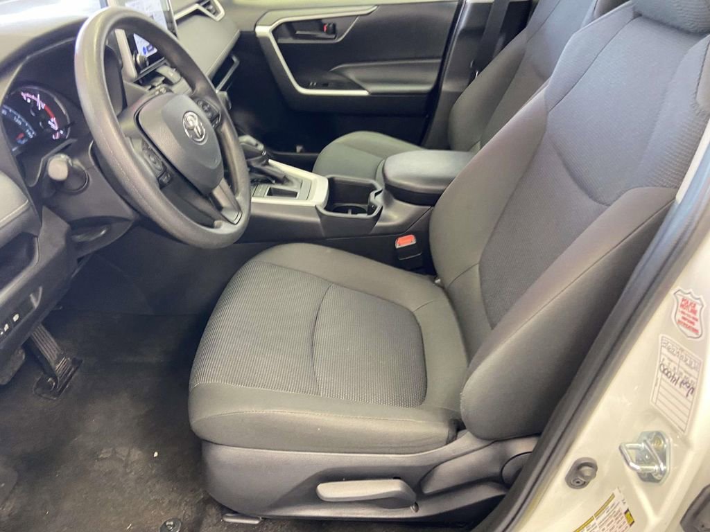 Certified 2025 Toyota RAV4 LE FWD image 17