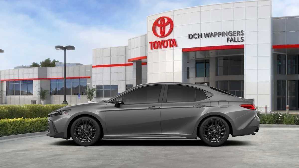 New 2026 Toyota Camry SE AWD/4WD image 6