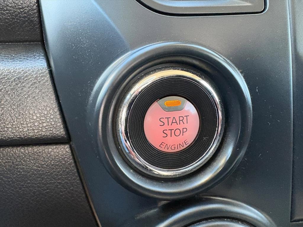 Used 2024 Nissan Titan SV w/ SV Convenience Package image 15