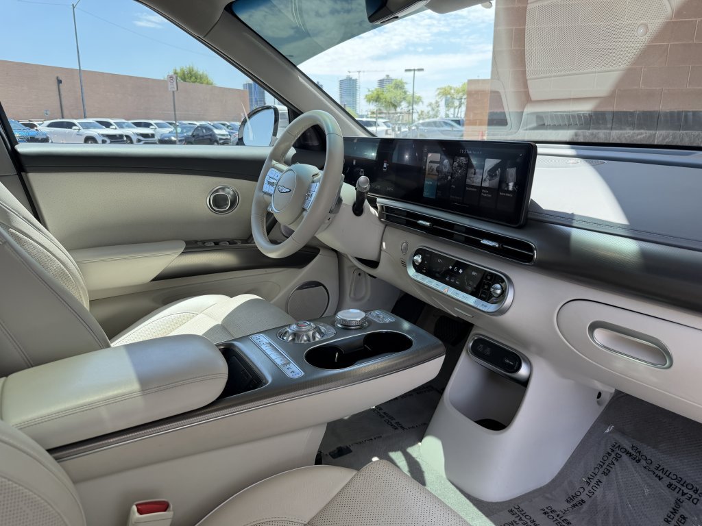 Used 2023 Genesis GV60 Advanced AWD/4WD image 40