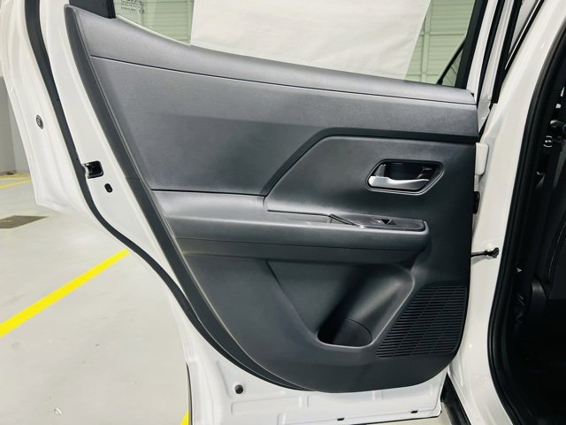 New 2025 Nissan Kicks SV image 24