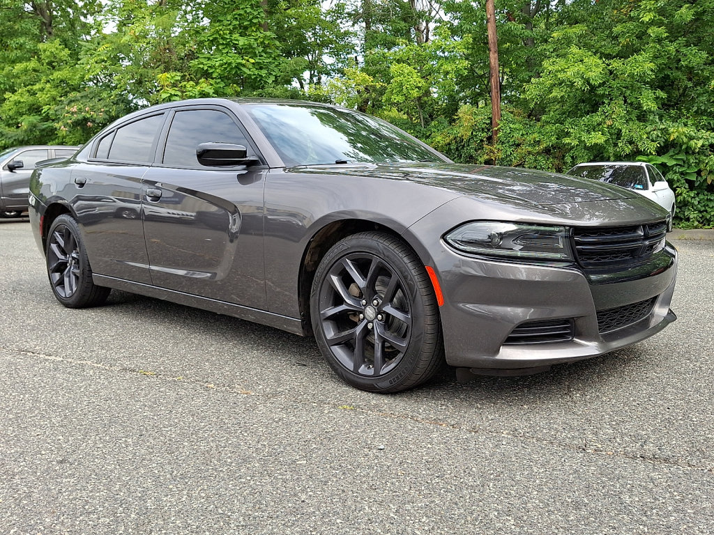 Used 2022 Dodge Charger SXT w/ Blacktop Package RWD image 7