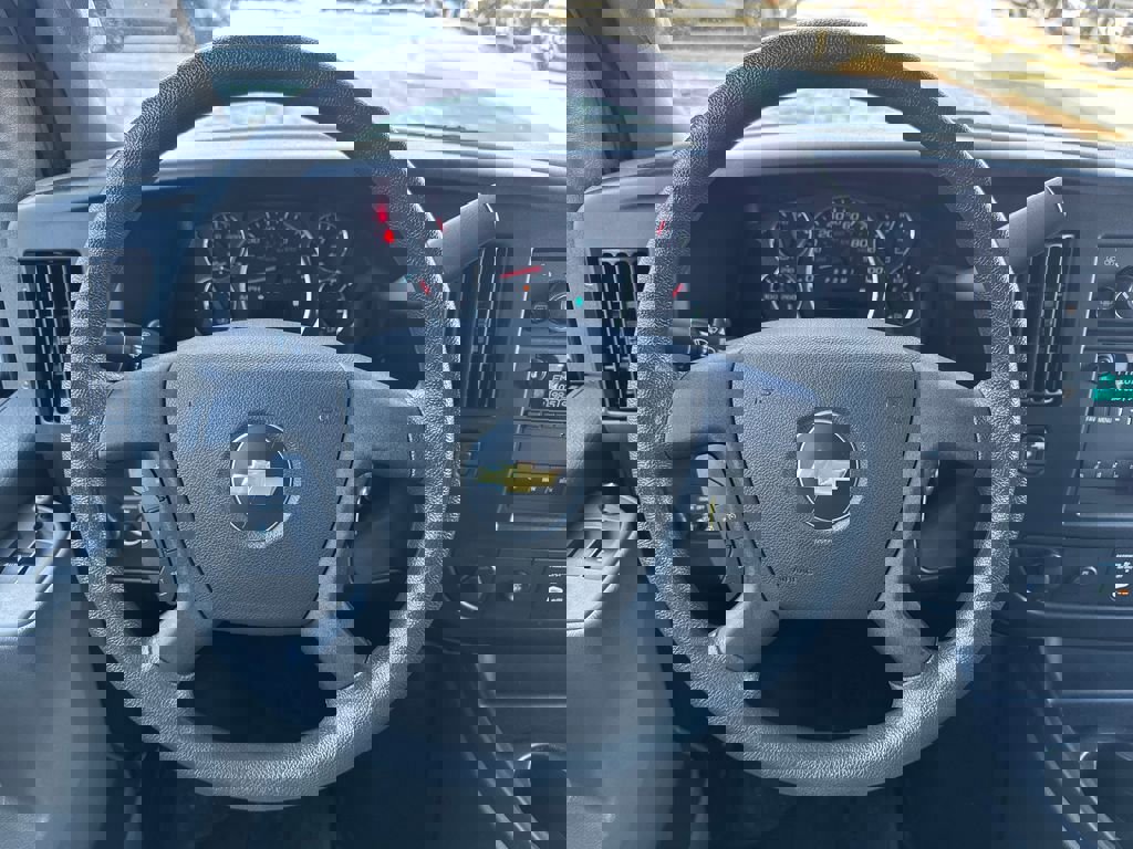 Used 2023 Chevrolet Express 3500 LT w/ LT Preferred Equipment Group image 17