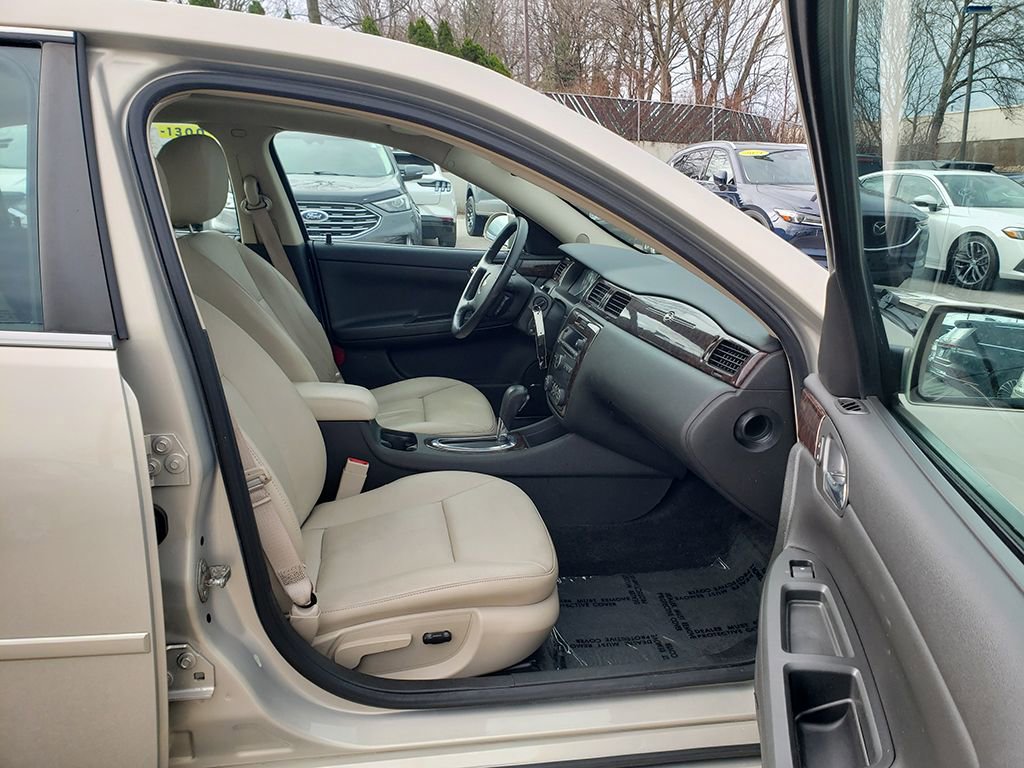 Used 2012 Chevrolet Impala LTZ image 19